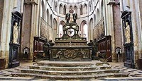 le Maître autel et Mausolée